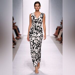 CHAPS Black White Floral Maxi Dress Size 4 Stretch Formal Wedding Guest